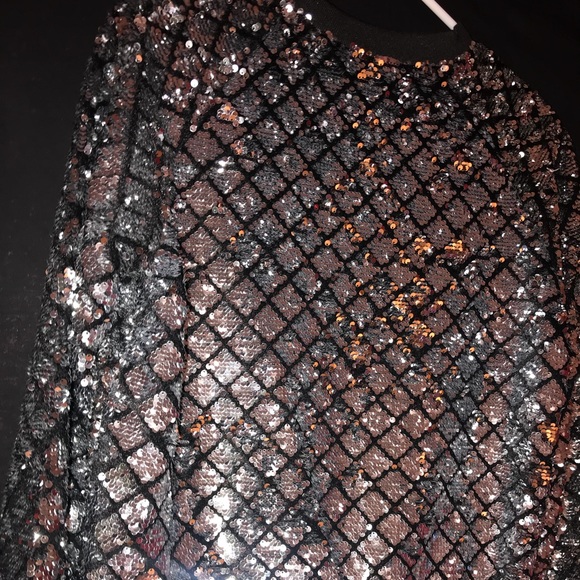 Silver sweater 🌟 - Picture 3 of 3